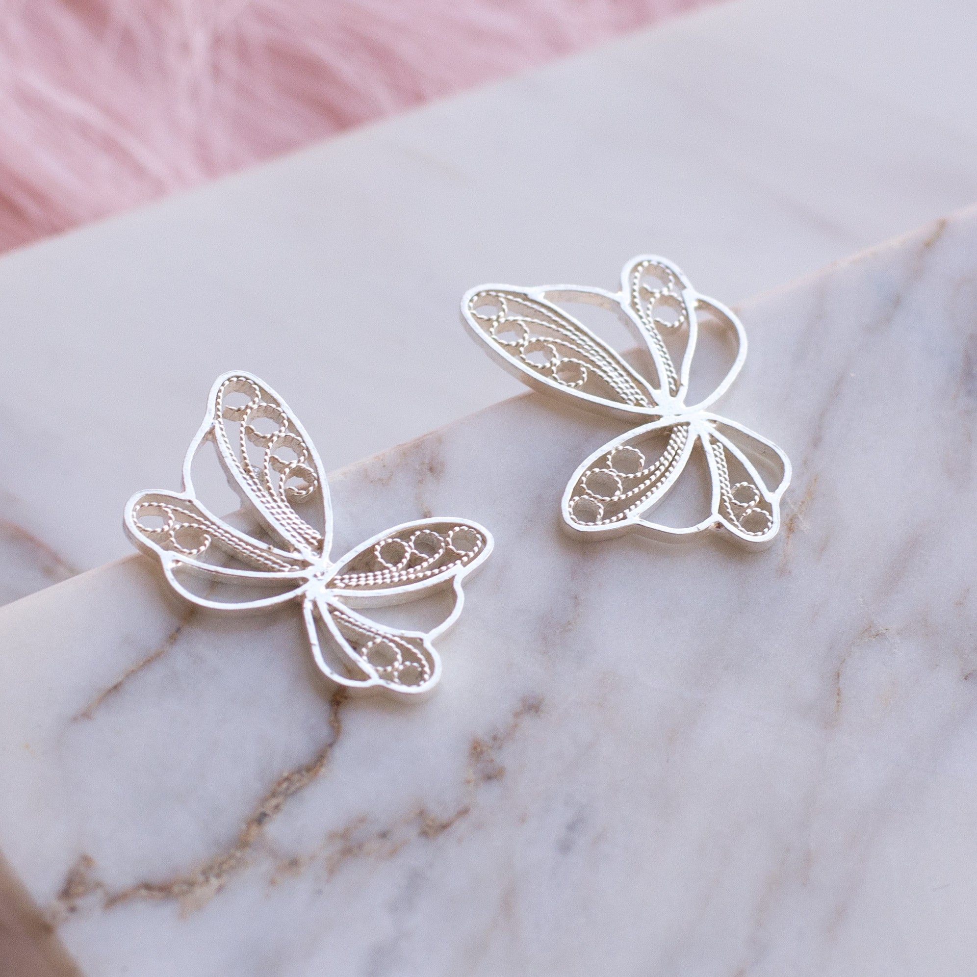 Pendientes botón Saty Mariposa en Filigrana