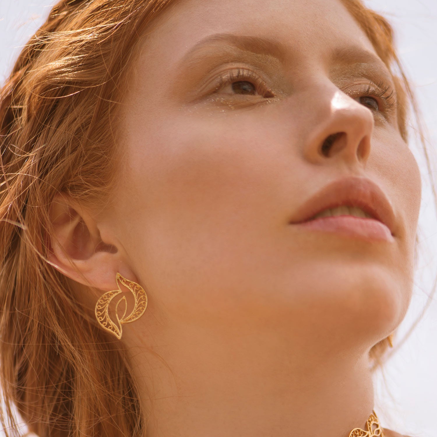 Pendientes topos perfecto para una ocasión elegante, sencillos y sofisticado perfectos para combinar con gargantilla y hacer lucir tu rostro hermosos. Fine Filigree Jewelry #IAMDAILA