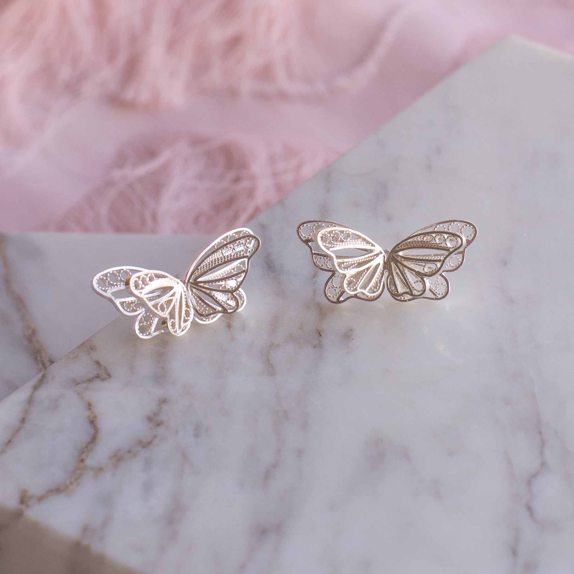 Pendientes botón Dos Mariposas en Filigrana
