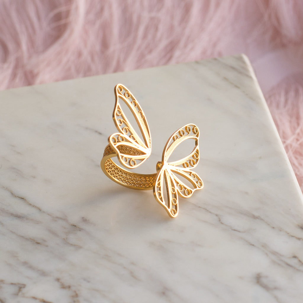 Anillo Asimétrico de Mariposa en Filigrana de Mompox