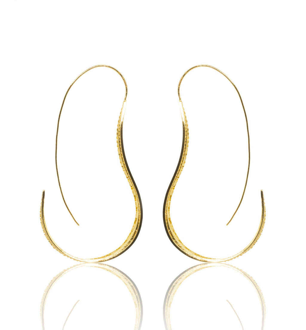 Pendientes de filigrana momposina en plata chapados en oro de 24 kilates. Parte de la colección FW'19 ELYSIA,Filigree Jewelry. #IAMDAILA