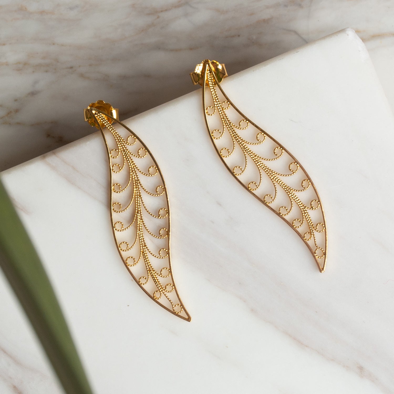 Pendientes de Filigrana Momposina en Plata chapados en Oro de 24 kilates. Filigree Jewelry #IAMDAILA