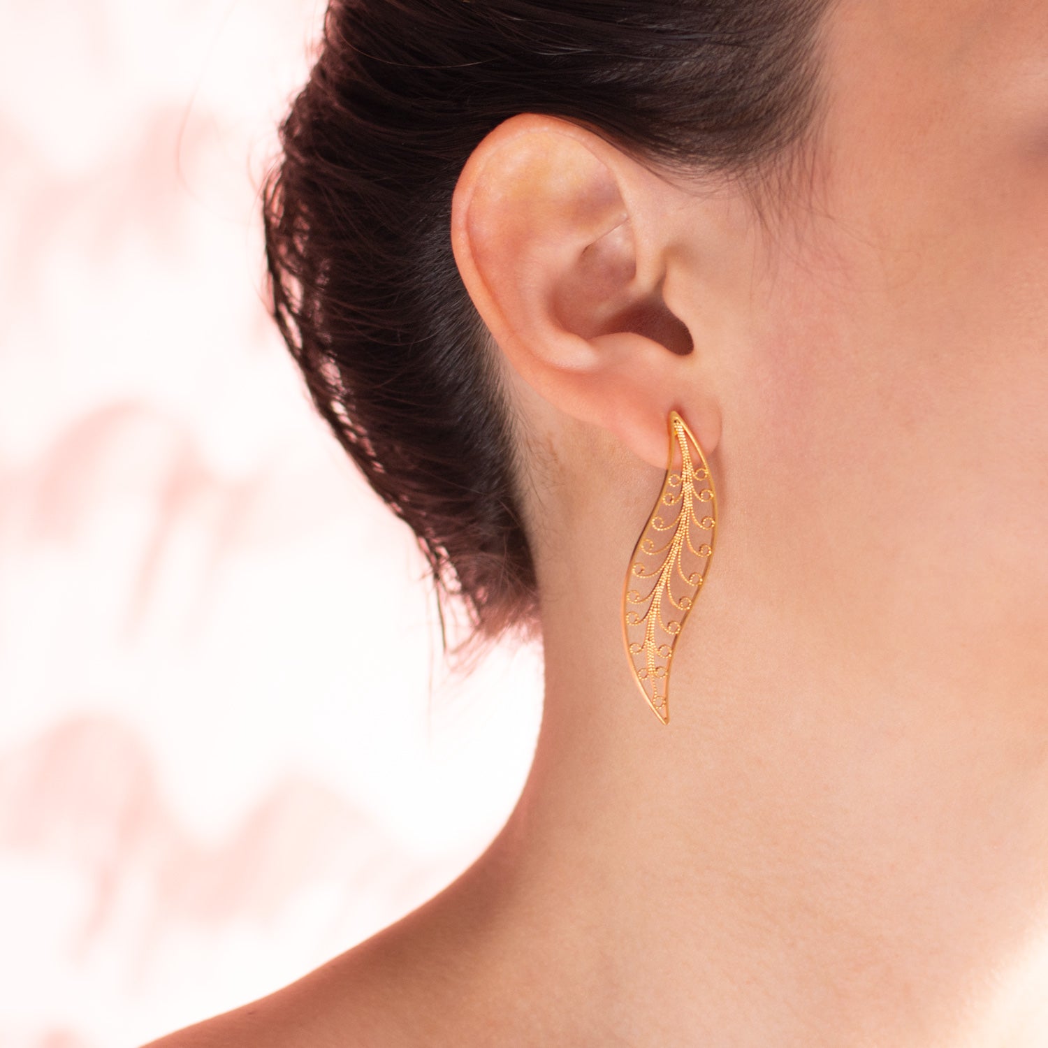 Pendientes de Filigrana Momposina en Plata chapados en Oro de 24 kilates. Filigree Jewelry #IAMDAILA