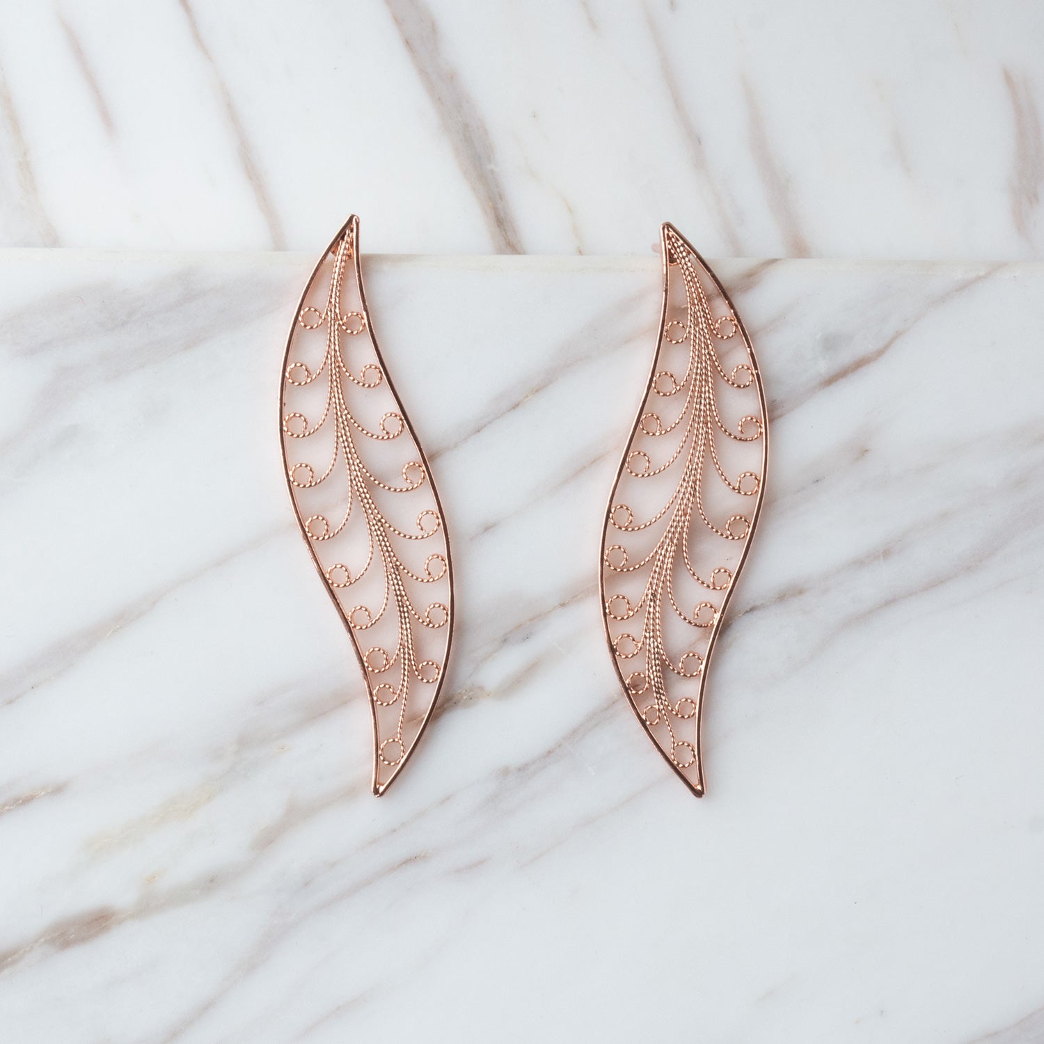 Pendientes de Filigrana Momposina en Plata chapados en Oro de 24 kilates. Filigree Jewelry #IAMDAILA